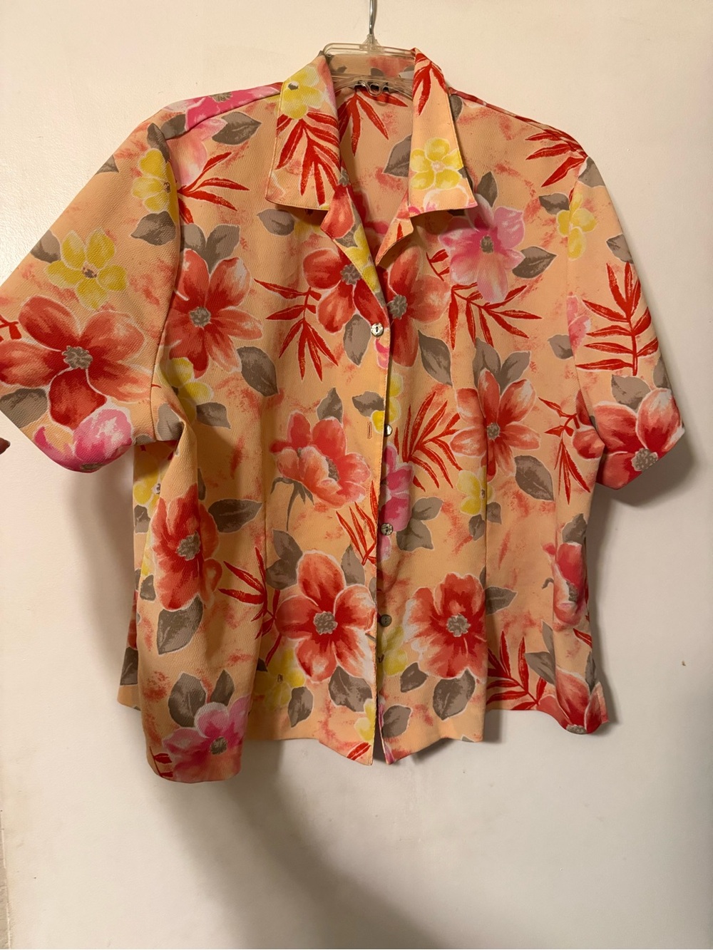 Alia Peach Floral Short-Sleeve Button-Down Blouse